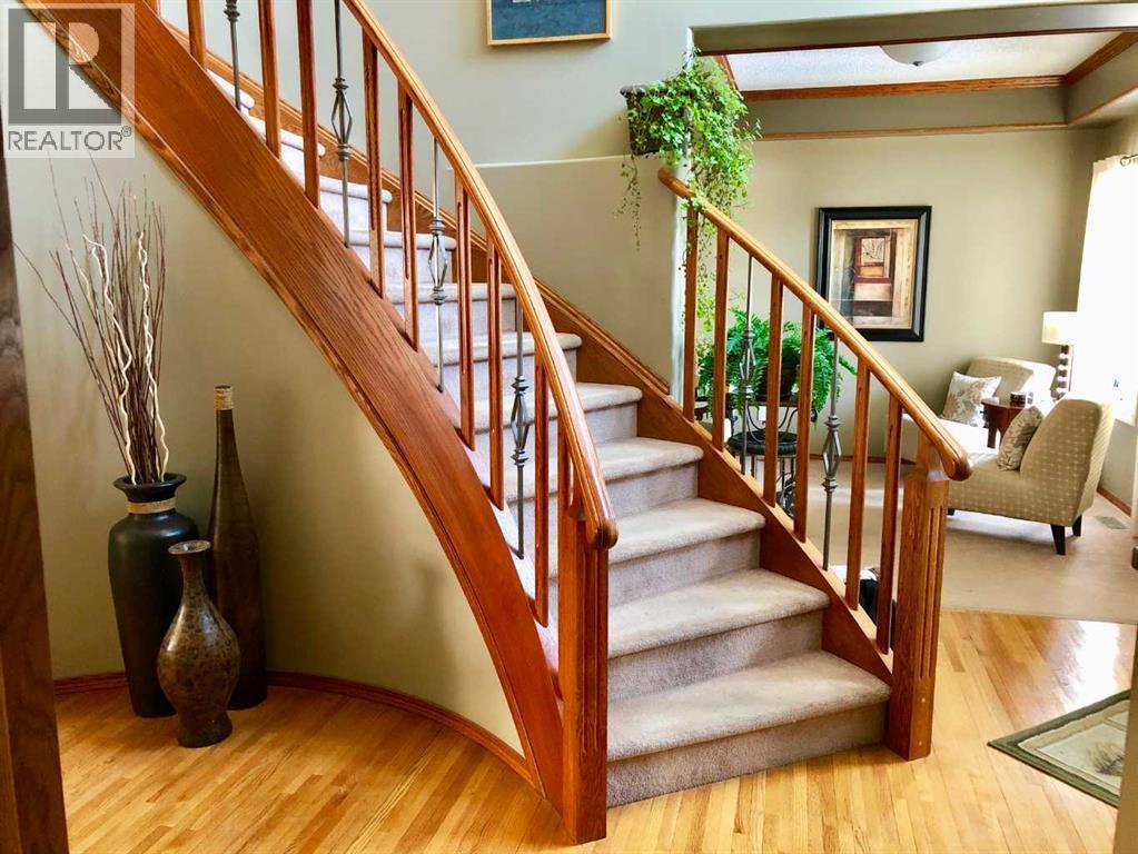 63 Evergreen Heights Sw, Calgary, Alberta  Y2Y 3A6 - Photo 4 - A2288146