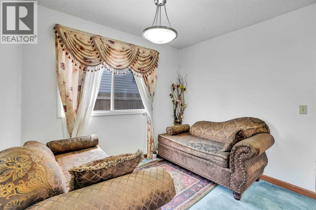 43 Falshire Close Ne, Calgary, Alberta  T3J 3A2 - Photo 7 - A2290129