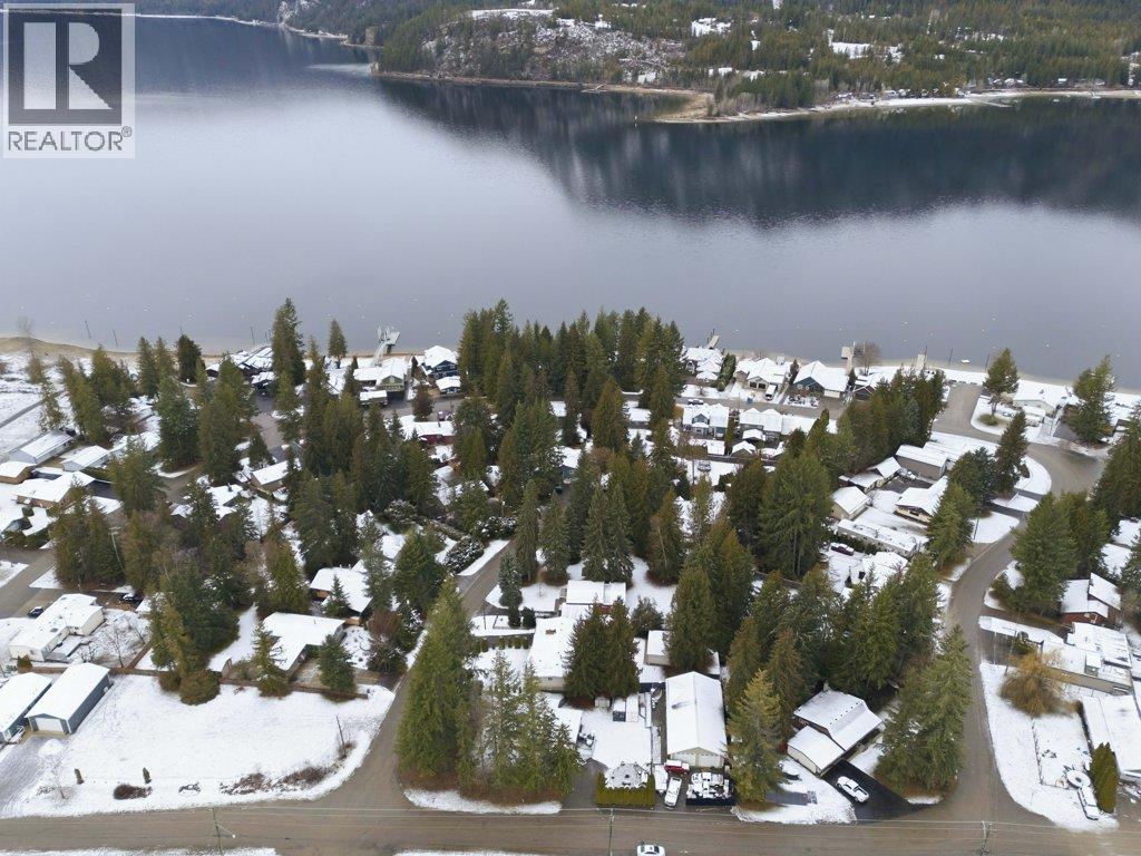 1 Wolfe Street, Sicamous, British Columbia  V0E 2V1 - Photo 2 - 10379041