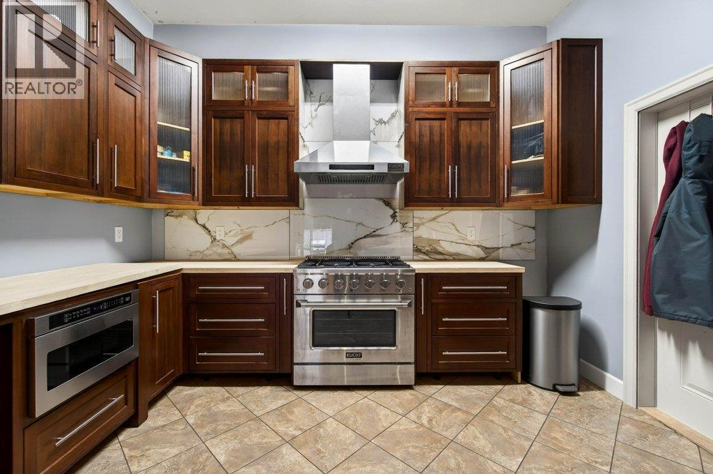 1 Wolfe Street, Sicamous, British Columbia  V0E 2V1 - Photo 22 - 10379041