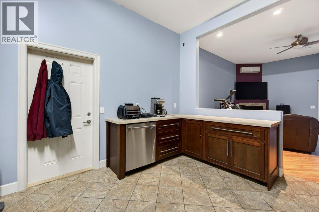 1 Wolfe Street, Sicamous, British Columbia  V0E 2V1 - Photo 23 - 10379041