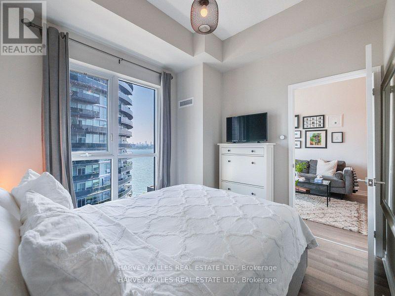 1710 - 39 Annie Craig Drive, Toronto, Ontario  M8V 0A3 - Photo 17 - W12878444