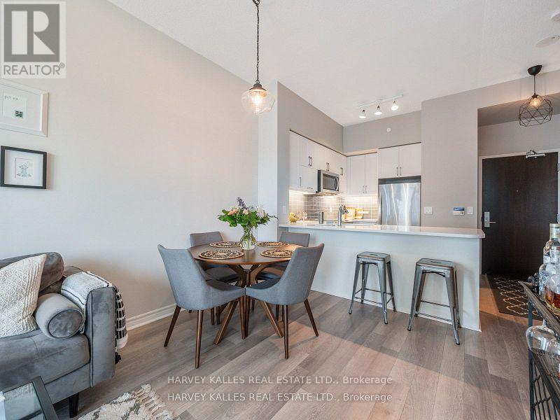 1710 - 39 Annie Craig Drive, Toronto, Ontario  M8V 0A3 - Photo 5 - W12878444