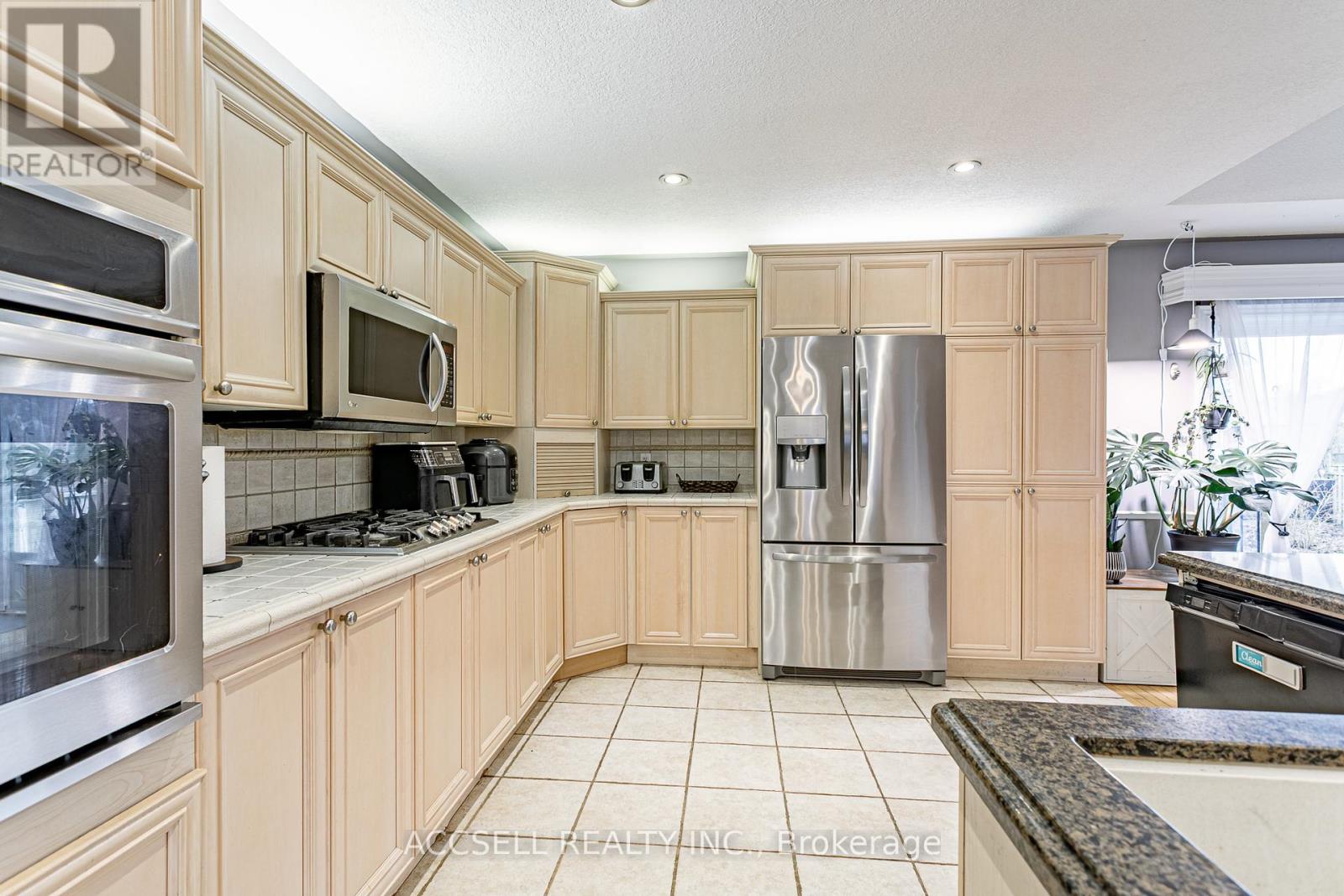 439 Broadway Street, Tillsonburg, Ontario  N4G 3S8 - Photo 10 - X12878552