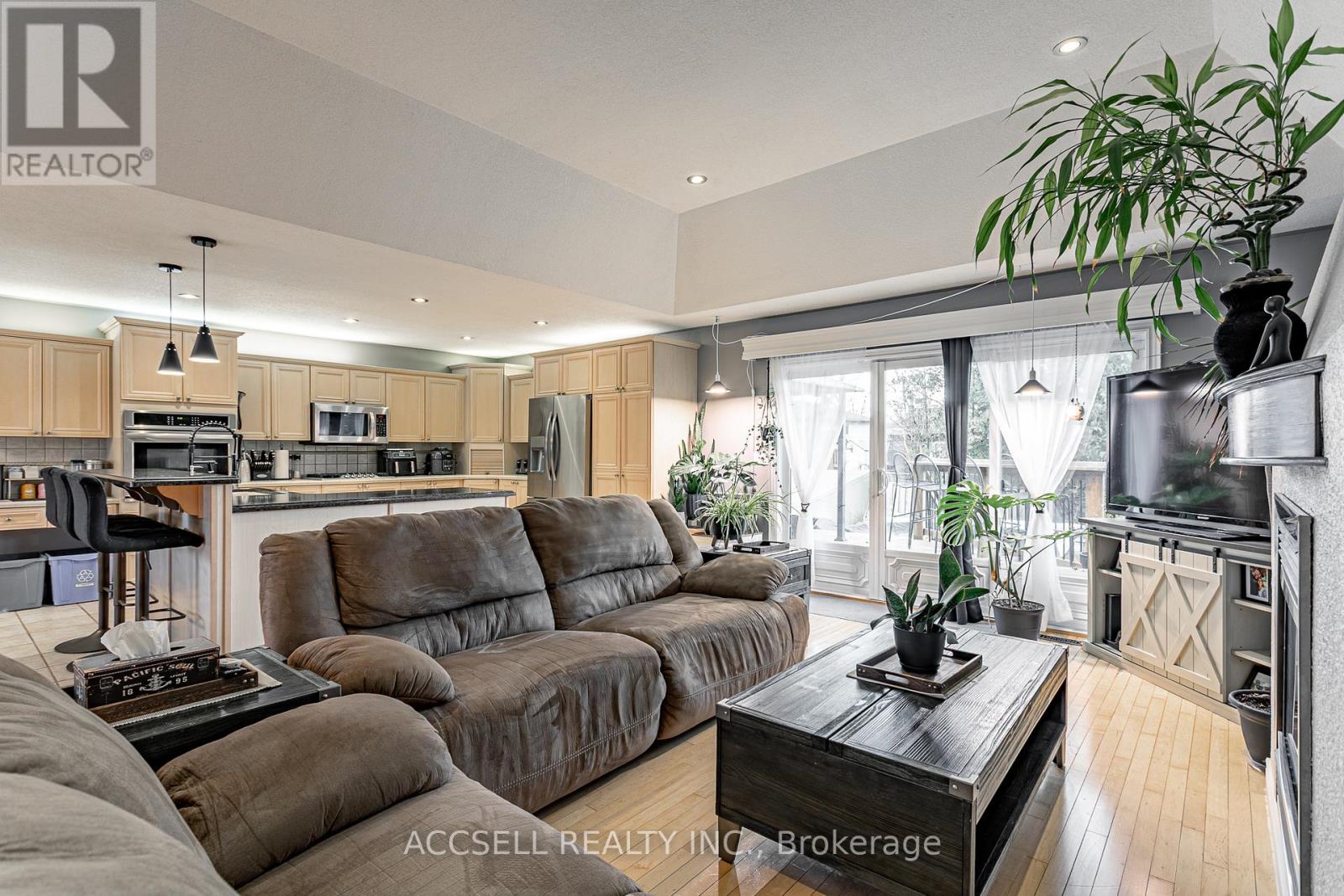 439 Broadway Street, Tillsonburg, Ontario  N4G 3S8 - Photo 12 - X12878552