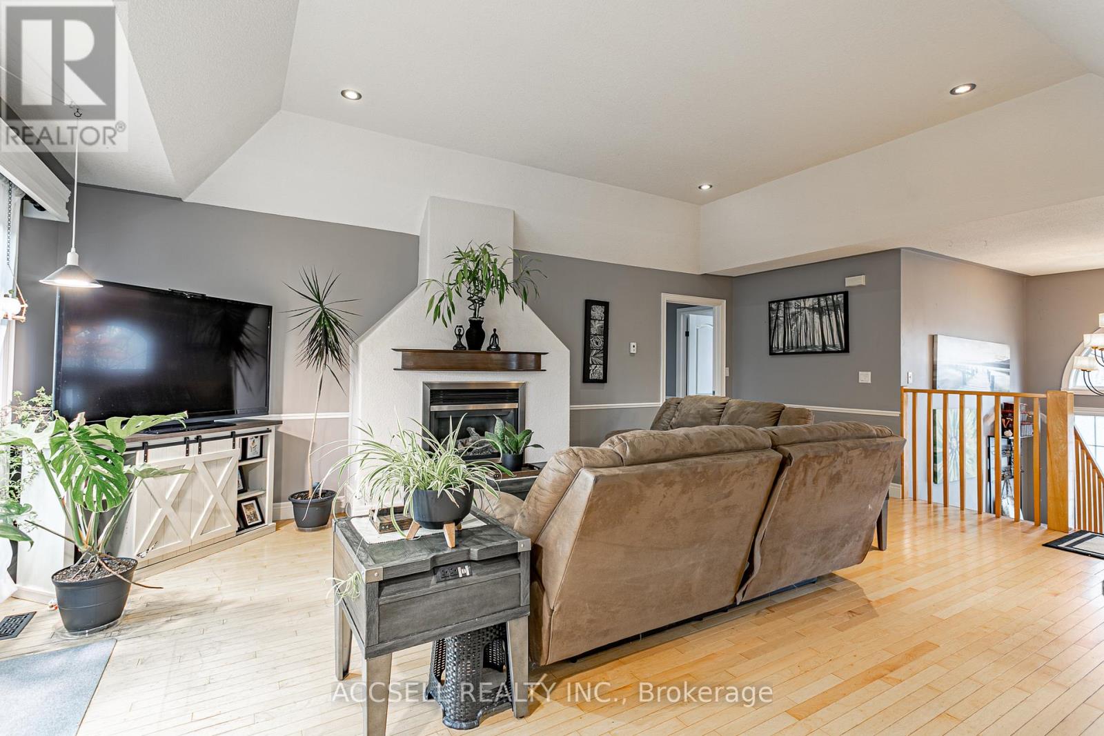 439 Broadway Street, Tillsonburg, Ontario  N4G 3S8 - Photo 13 - X12878552