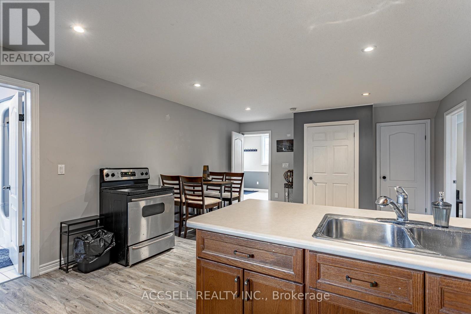 439 Broadway Street, Tillsonburg, Ontario  N4G 3S8 - Photo 25 - X12878552