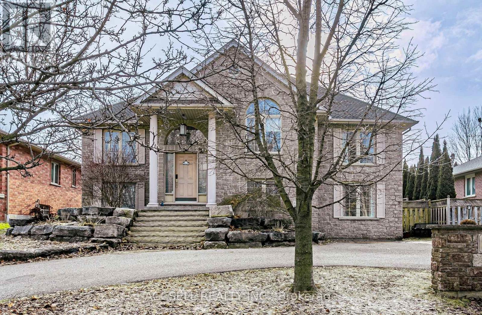 439 Broadway Street, Tillsonburg, Ontario  N4G 3S8 - Photo 3 - X12878552