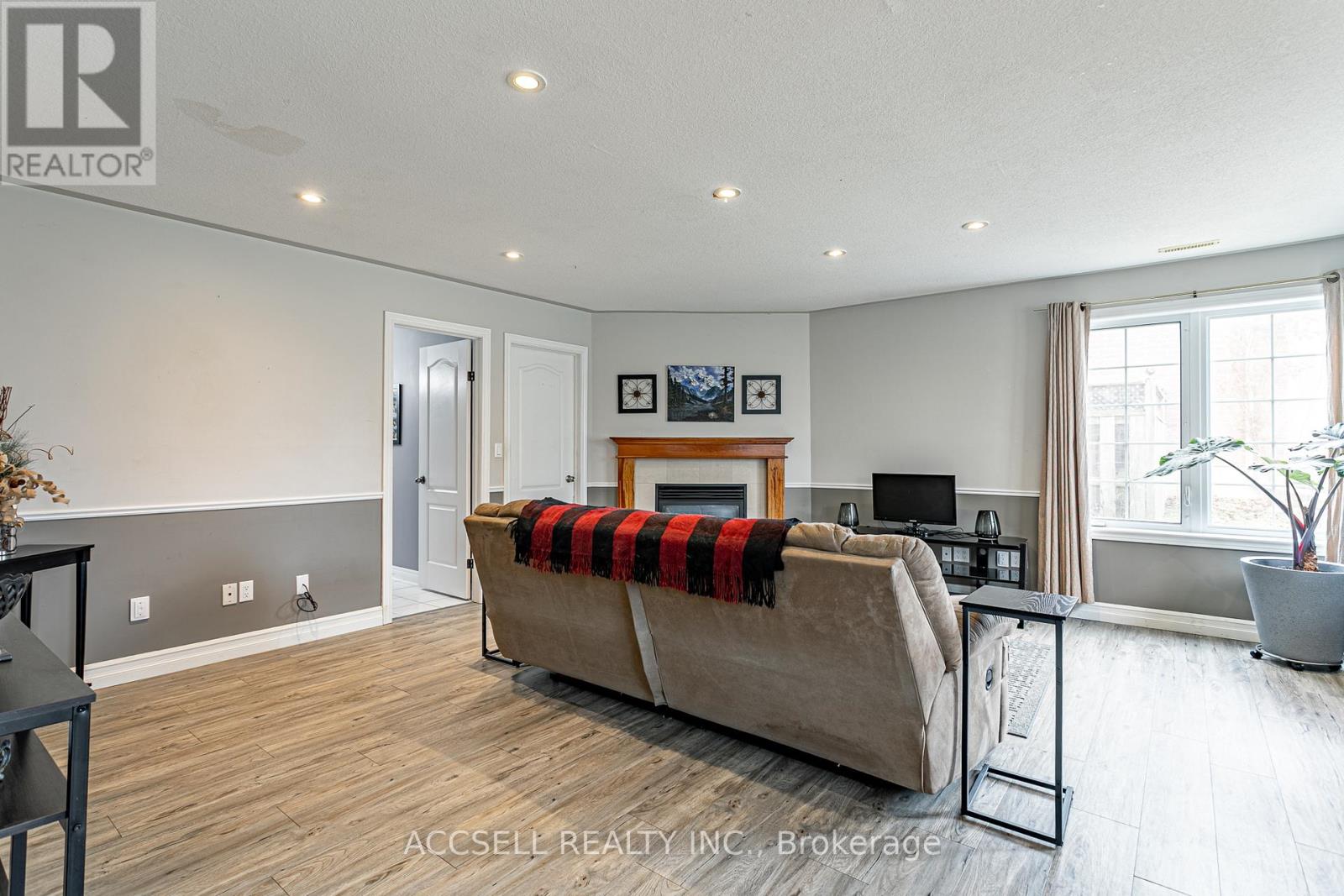 439 Broadway Street, Tillsonburg, Ontario  N4G 3S8 - Photo 32 - X12878552