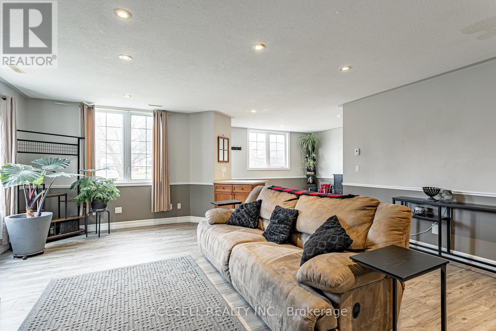 439 Broadway Street, Tillsonburg, Ontario  N4G 3S8 - Photo 34 - X12878552