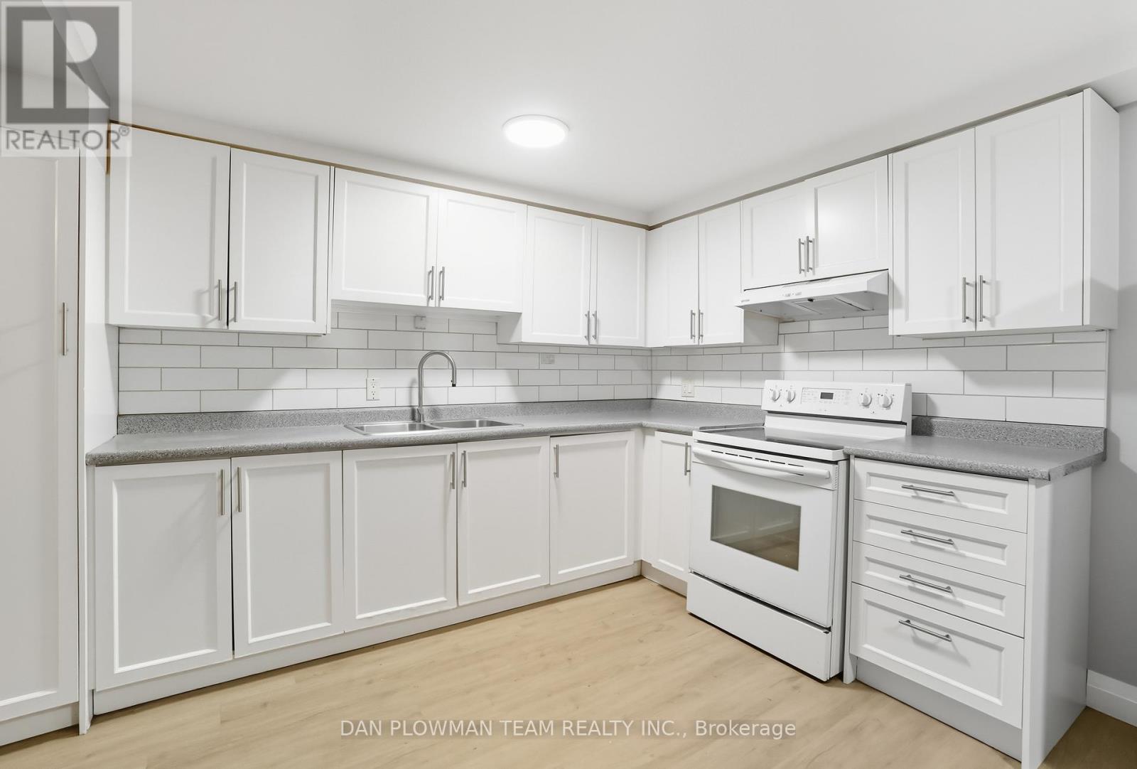 476 Albert Street, Oshawa, Ontario  L1H 4S6 - Photo 4 - E12878568