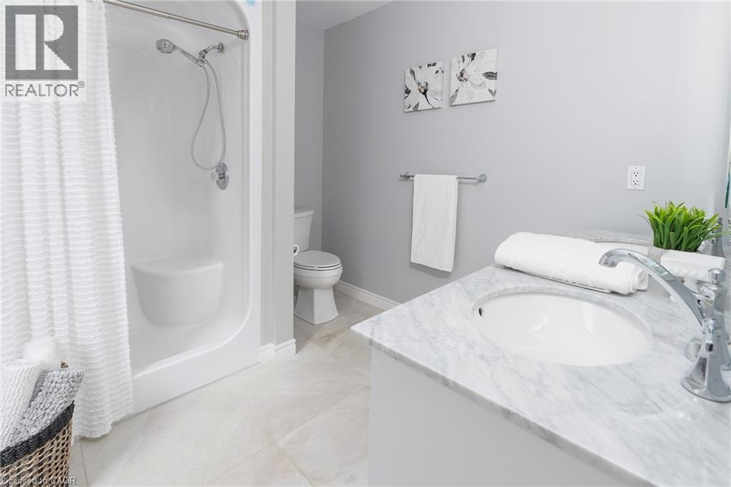 4021 Mountain Street, Beamsville, Ontario  L0R 1B7 - Photo 16 - 40811981