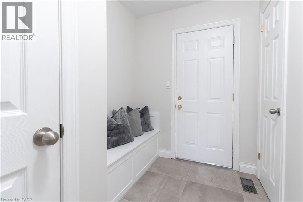 4021 Mountain Street, Beamsville, Ontario  L0R 1B7 - Photo 17 - 40811981