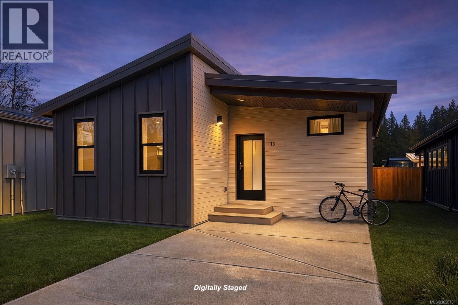 16 3025 Royston Rd, Cumberland, British Columbia  V0R 1S0 - Photo 1 - 1028731