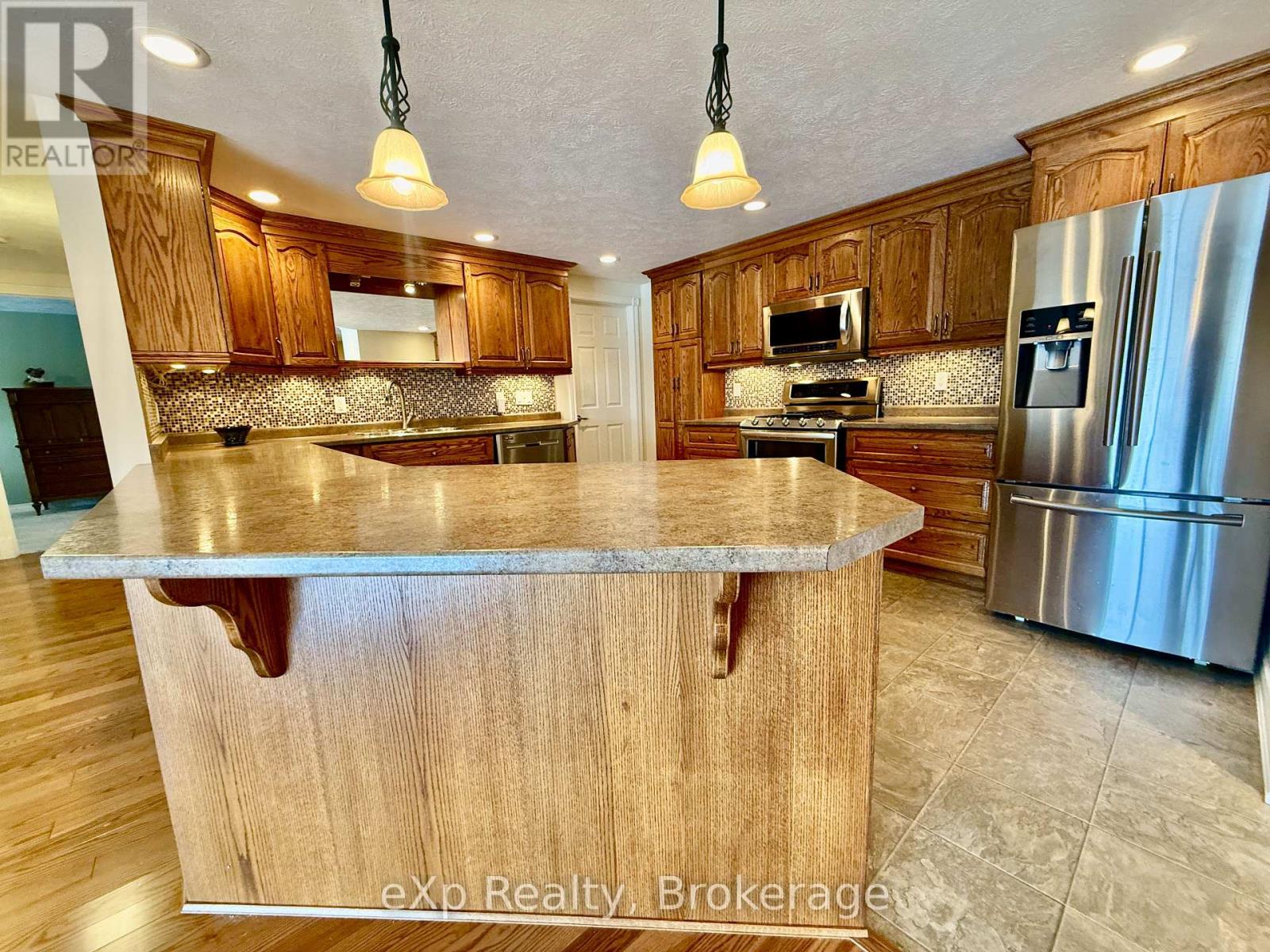 203 - 125 William Street, Brockton, Ontario  N0G 2V0 - Photo 4 - X12878616