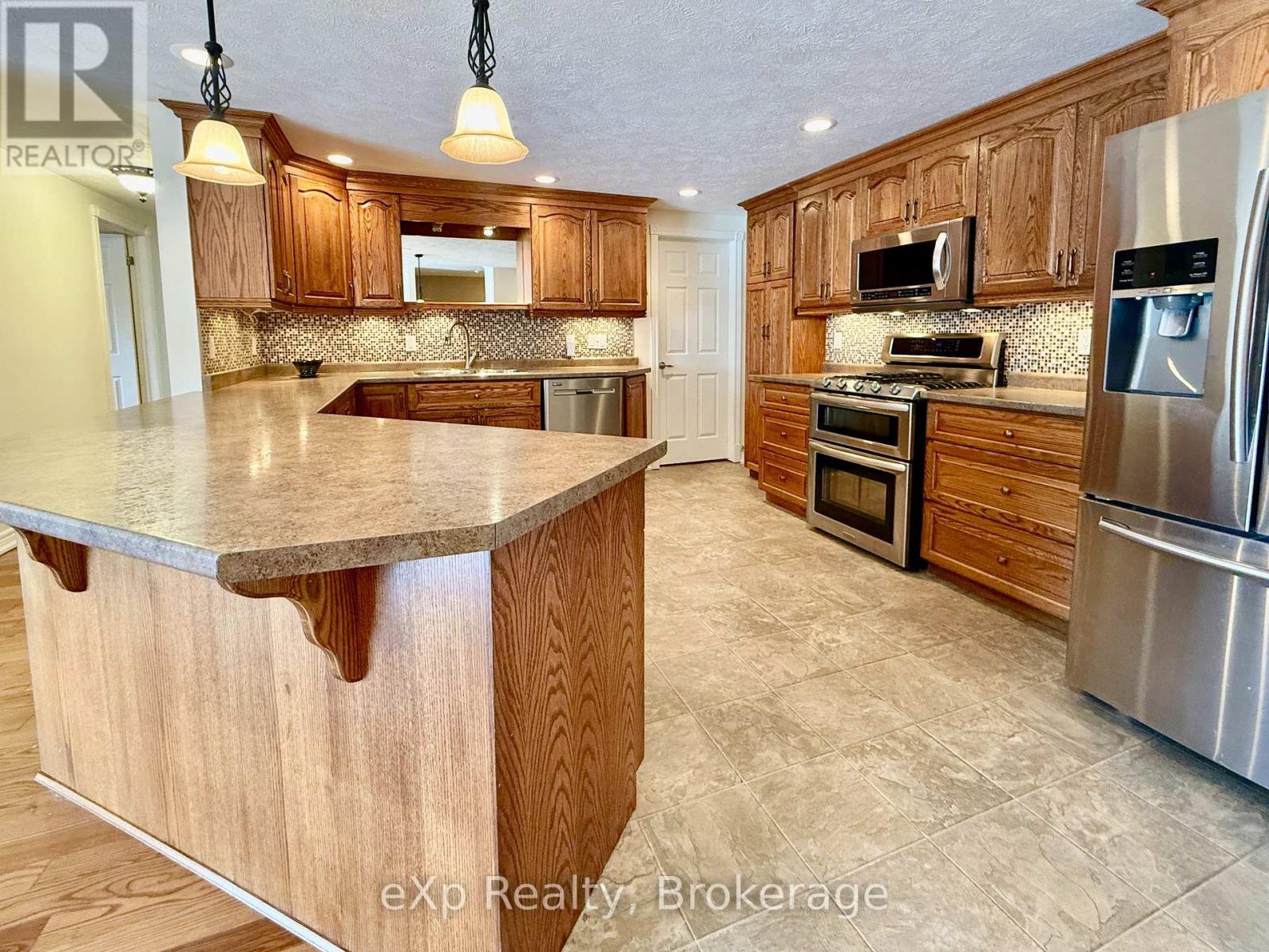 203 - 125 William Street, Brockton, Ontario  N0G 2V0 - Photo 5 - X12878616