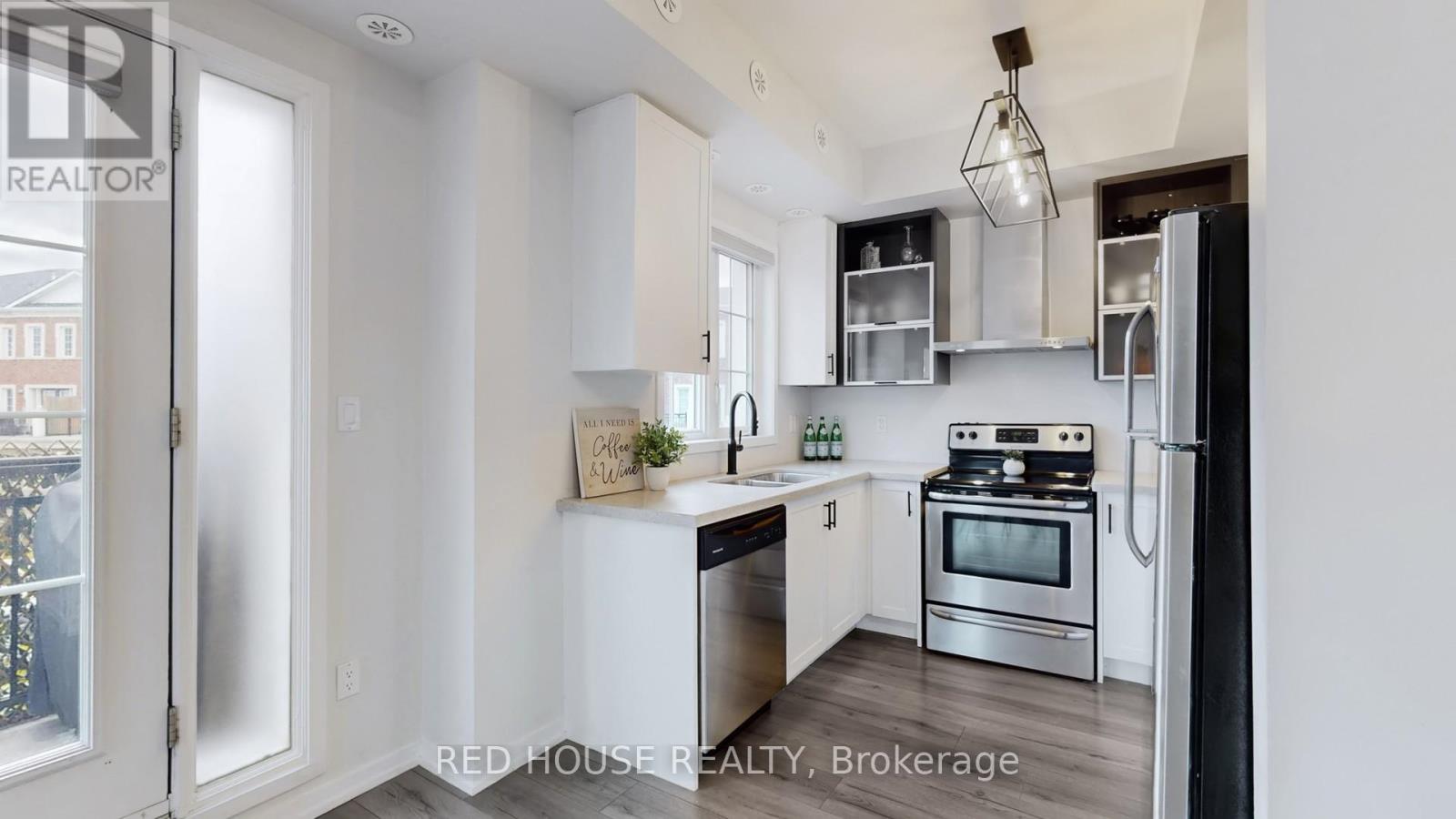 E08 - 26 Bruce Street, Vaughan, Ontario  L4L 1J4 - Photo 10 - N12878558