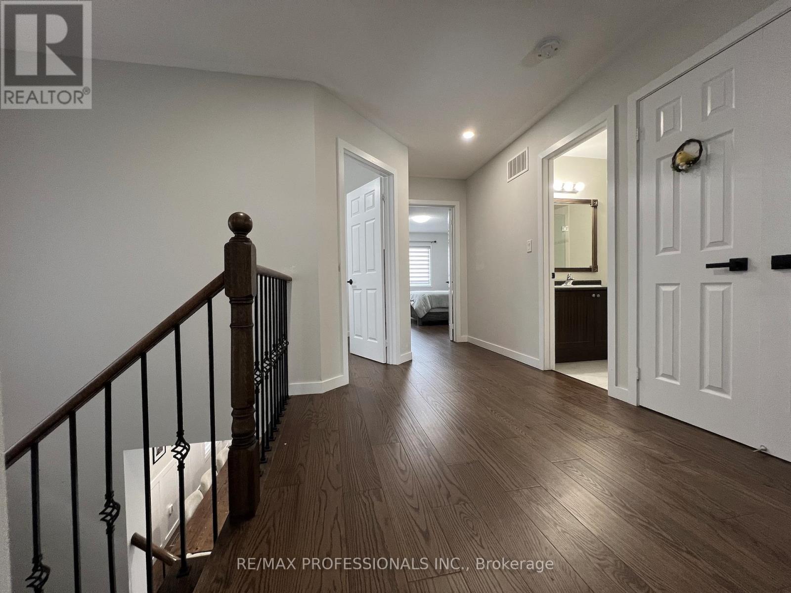 49 Liberty Crescent, Bradford West Gwillimbury, Ontario  L3Z 0P5 - Photo 25 - N12878612