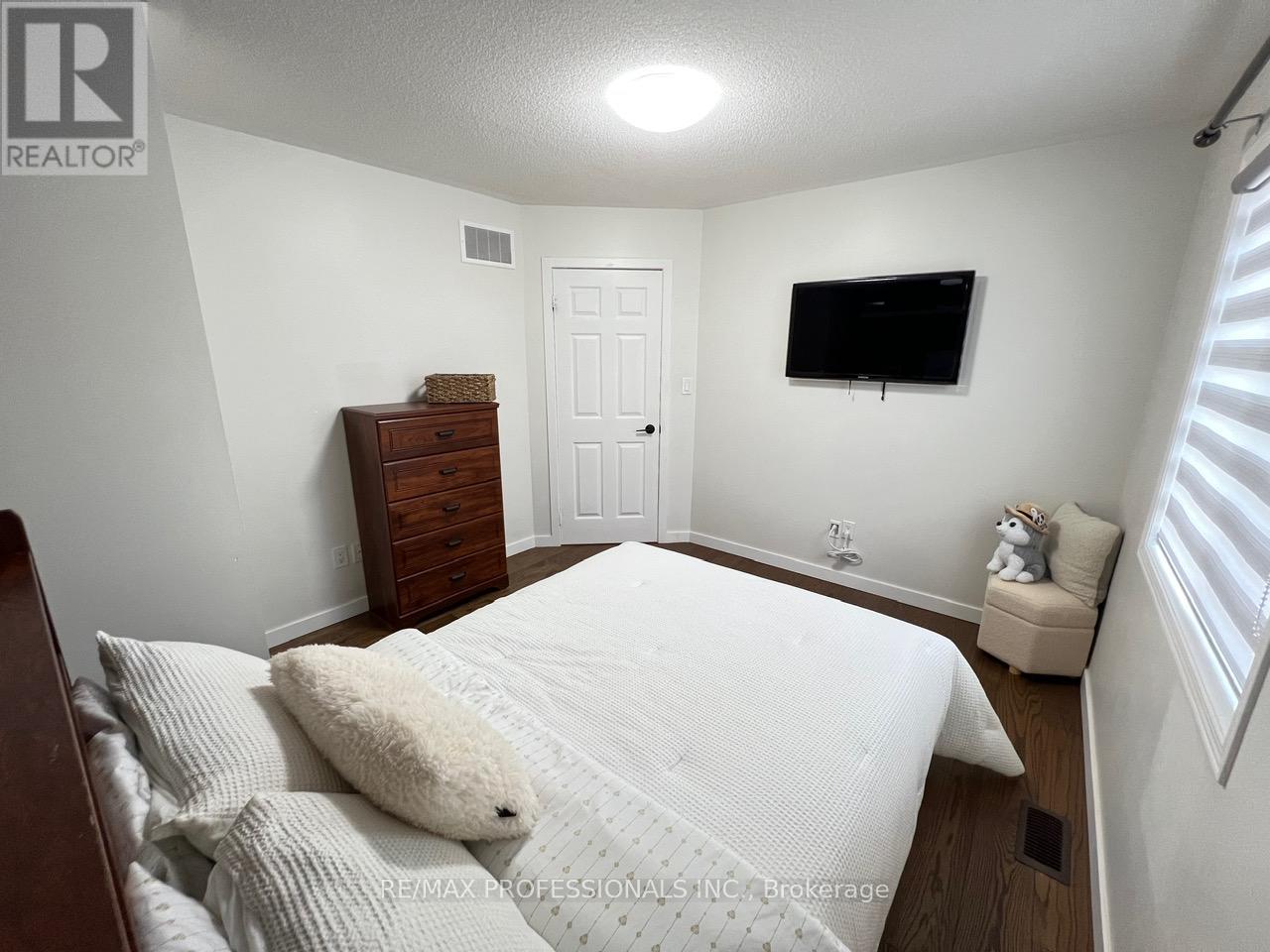 49 Liberty Crescent, Bradford West Gwillimbury, Ontario  L3Z 0P5 - Photo 33 - N12878612