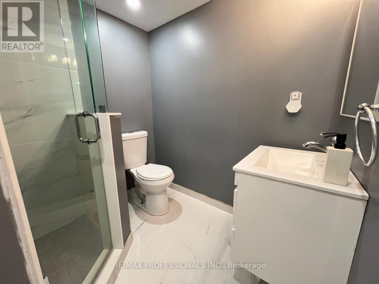 49 Liberty Crescent, Bradford West Gwillimbury, Ontario  L3Z 0P5 - Photo 38 - N12878612