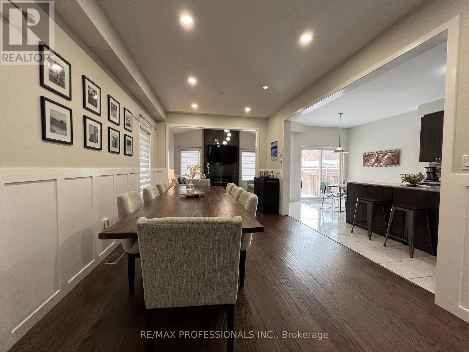 49 Liberty Crescent, Bradford West Gwillimbury, Ontario  L3Z 0P5 - Photo 9 - N12878612