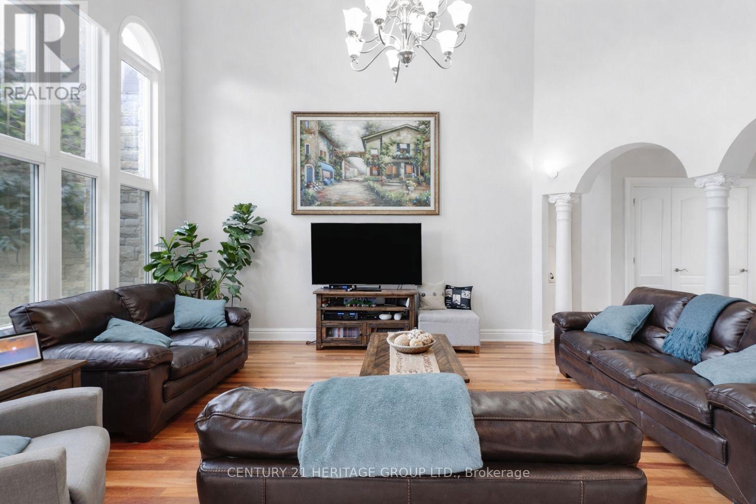 12 Prince Adam Court, King, Ontario  L7B 1M1 - Photo 19 - N12878618