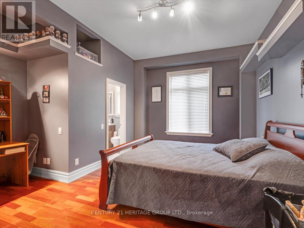 12 Prince Adam Court, King, Ontario  L7B 1M1 - Photo 27 - N12878618