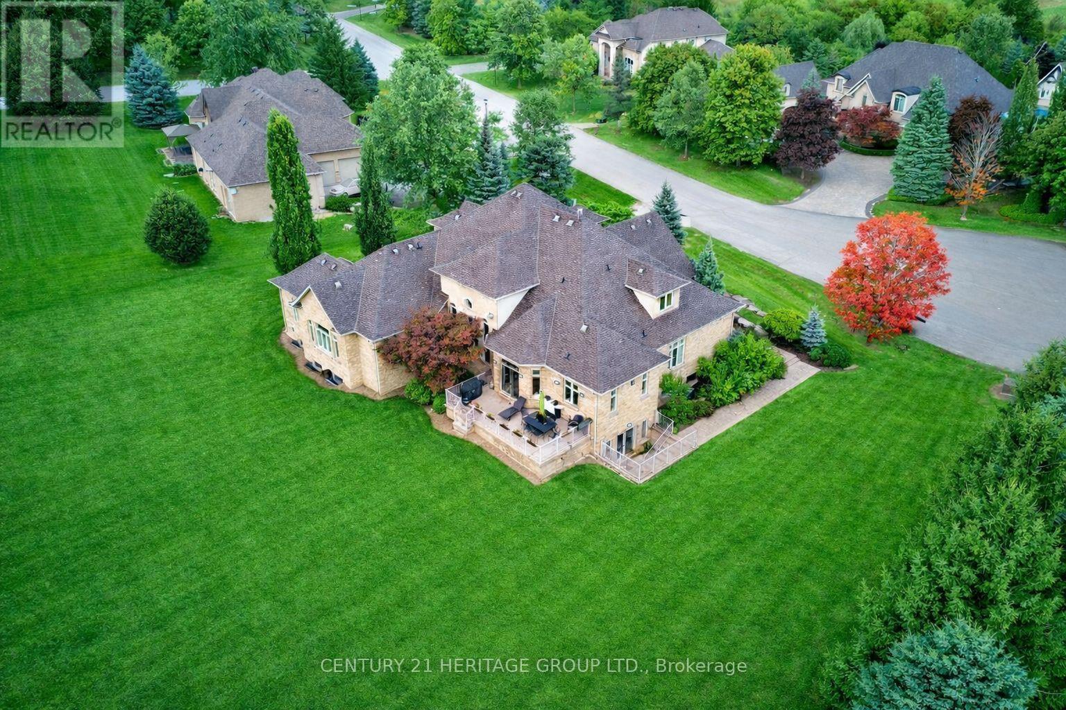 12 Prince Adam Court, King, Ontario  L7B 1M1 - Photo 3 - N12878618