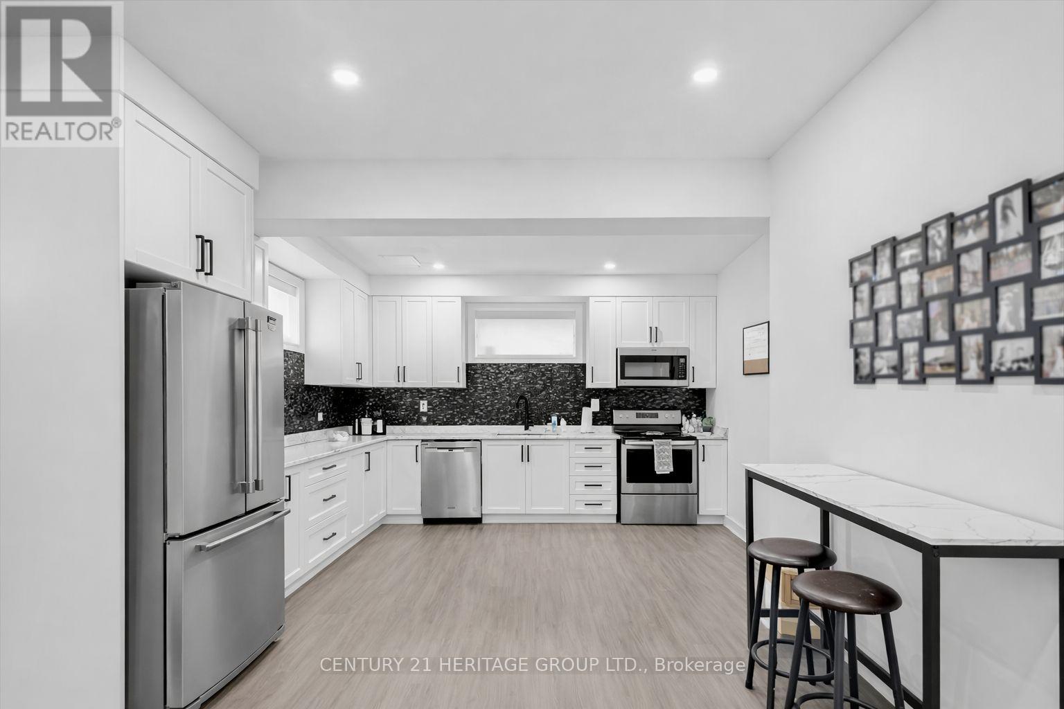 12 Prince Adam Court, King, Ontario  L7B 1M1 - Photo 40 - N12878618