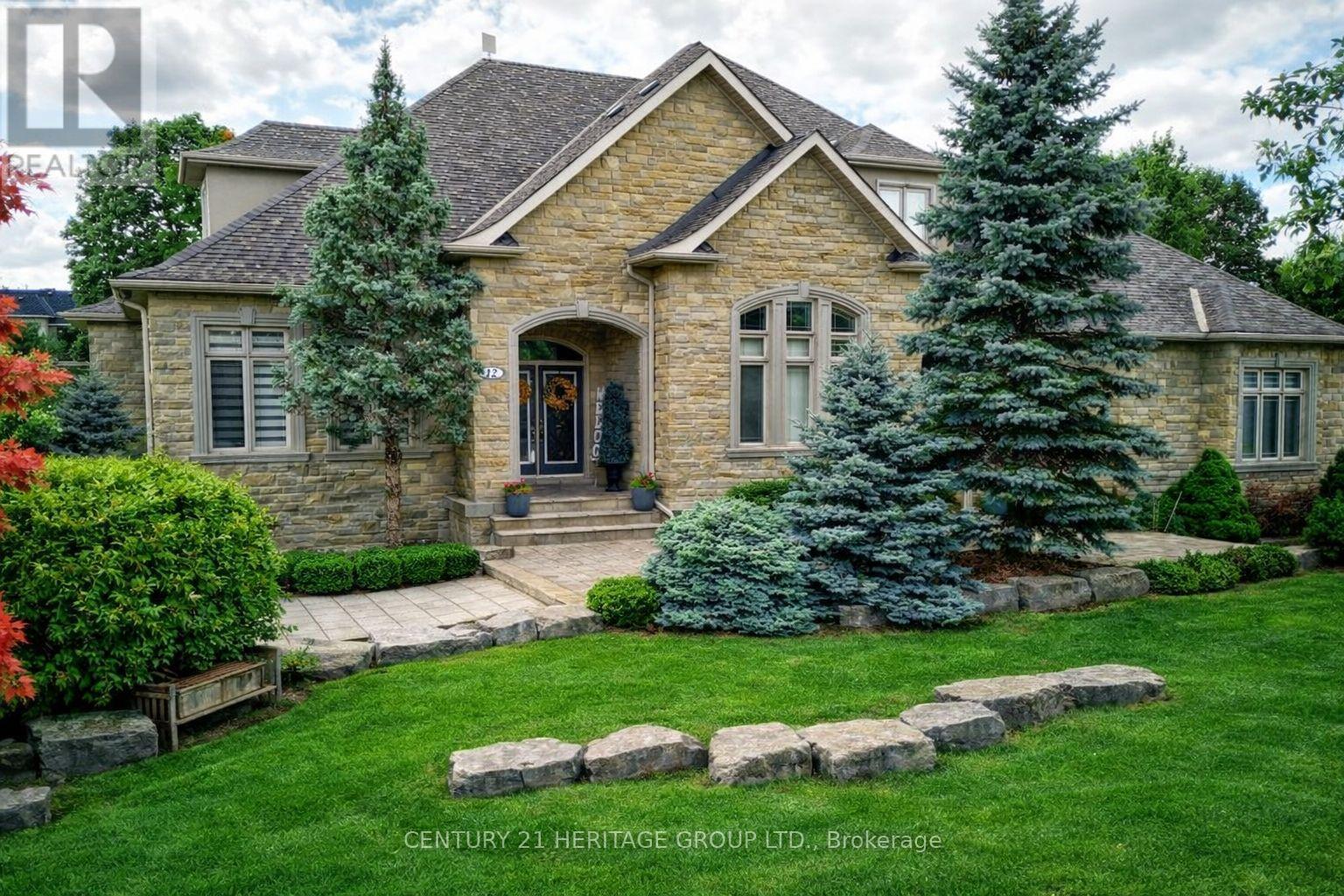 12 Prince Adam Court, King, Ontario  L7B 1M1 - Photo 6 - N12878618