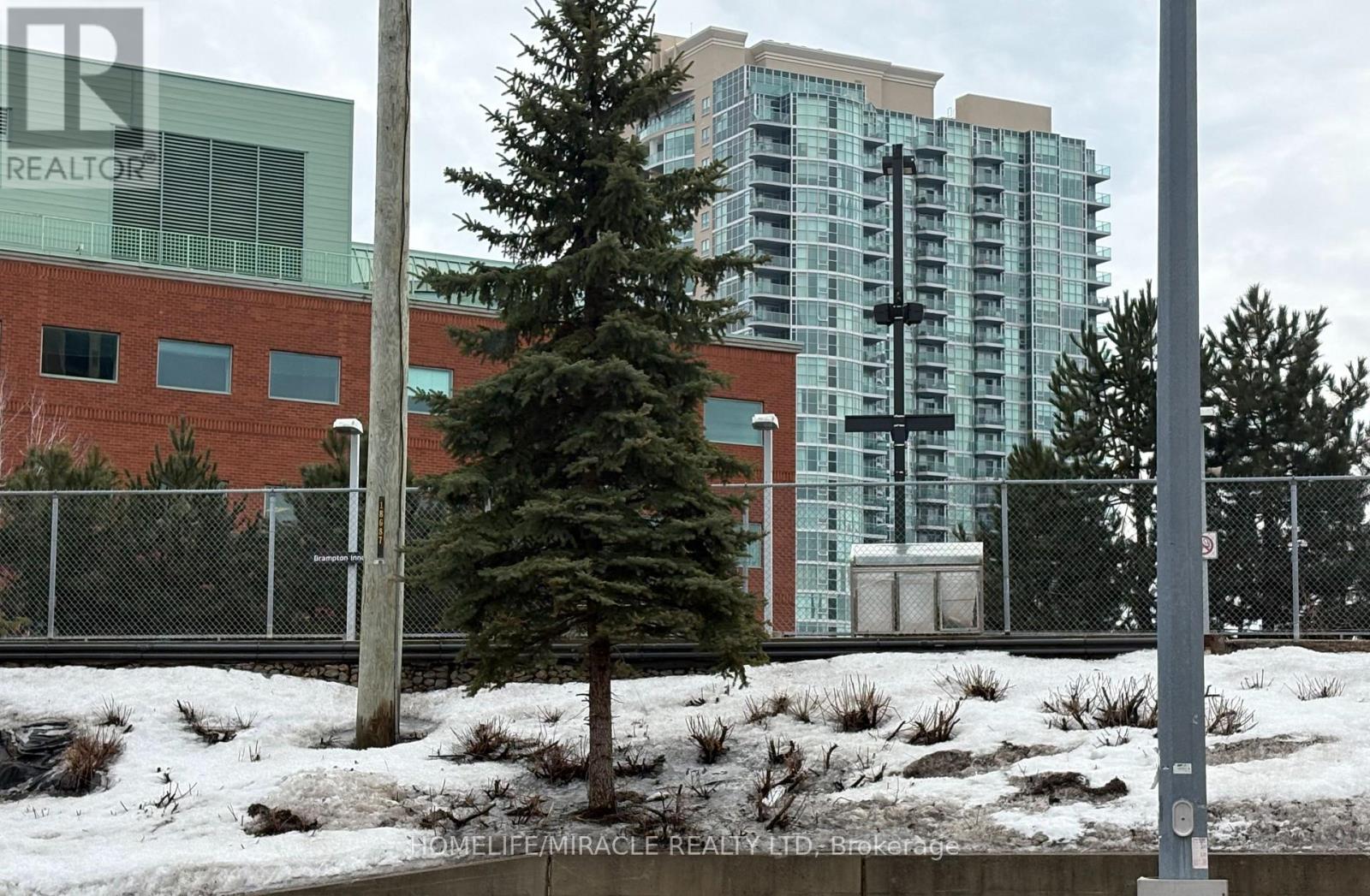 3 - 135 Main Street N, Brampton, Ontario  L6X 1M9 - Photo 21 - W12878580