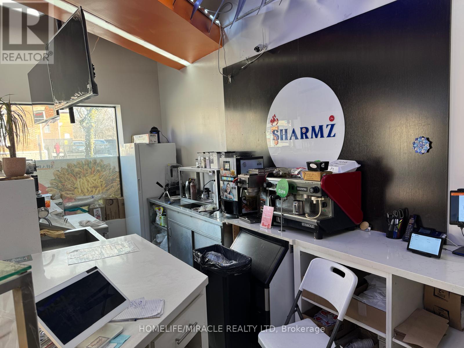 3 - 135 Main Street N, Brampton, Ontario  L6X 1M9 - Photo 6 - W12878580