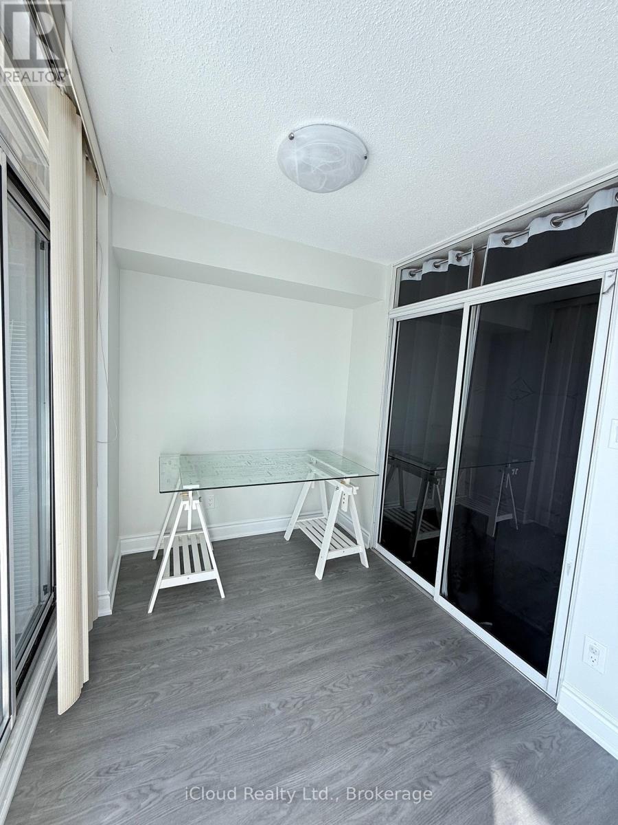 1509 - 156 Enfield Place, Mississauga, Ontario  L5B 4L8 - Photo 15 - W12878596