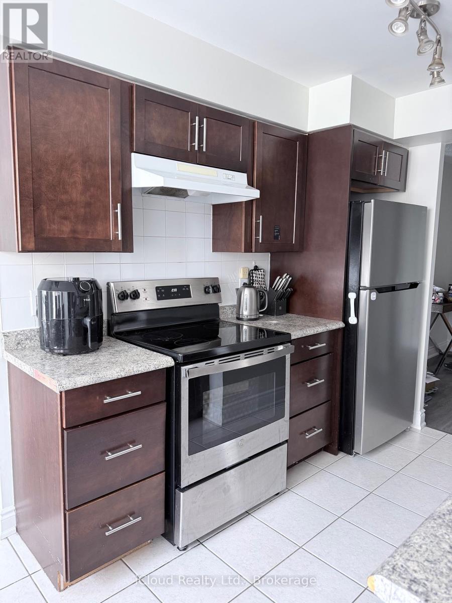 1509 - 156 Enfield Place, Mississauga, Ontario  L5B 4L8 - Photo 2 - W12878596