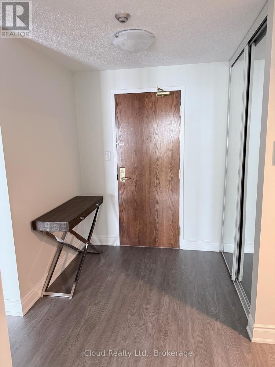 1509 - 156 Enfield Place, Mississauga, Ontario  L5B 4L8 - Photo 8 - W12878596