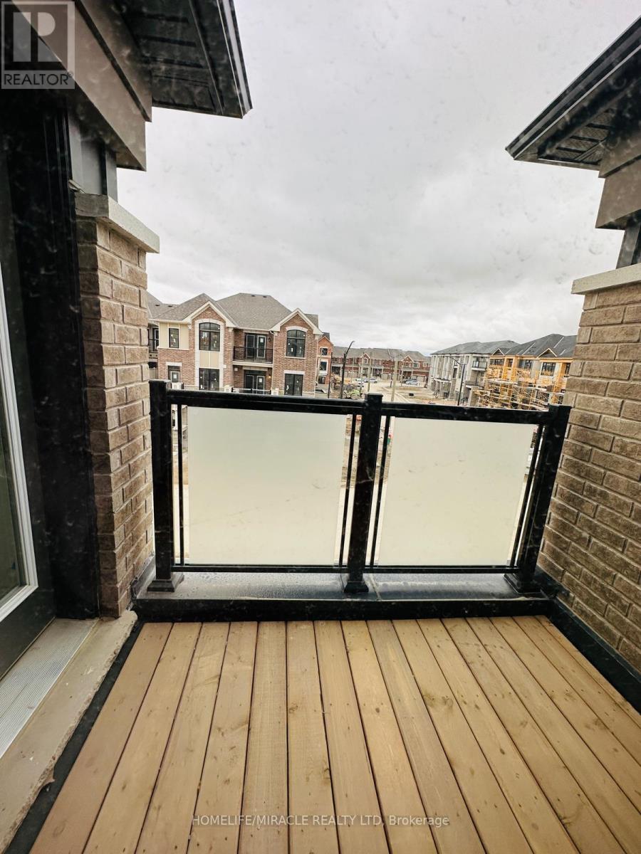 232 Keppel Circle, Brampton, Ontario  L7A 5K3 - Photo 17 - W12878606