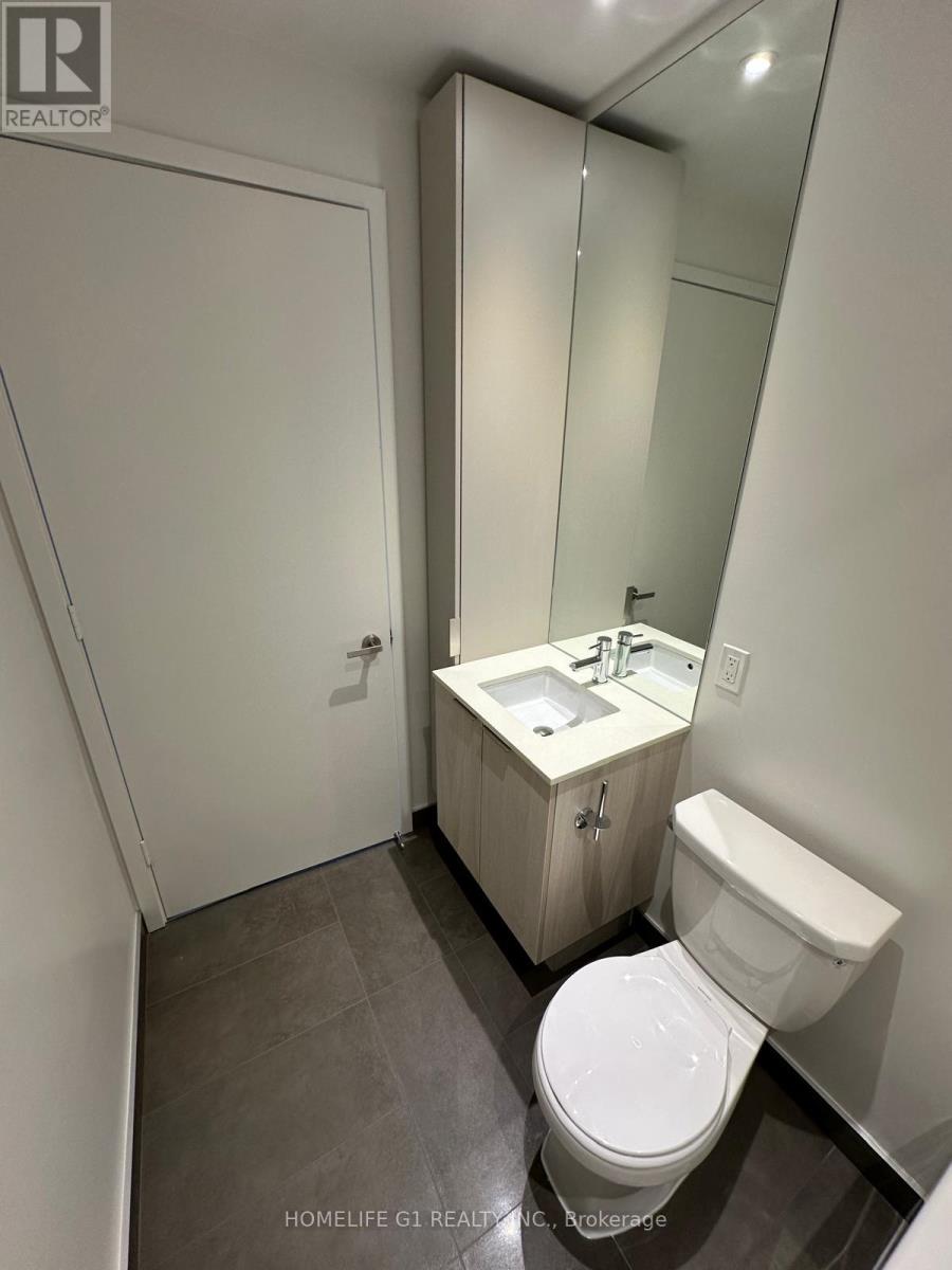 1511 - 448 Burnhamthorpe Road W, Mississauga, Ontario  L5B 0R4 - Photo 8 - W12878624