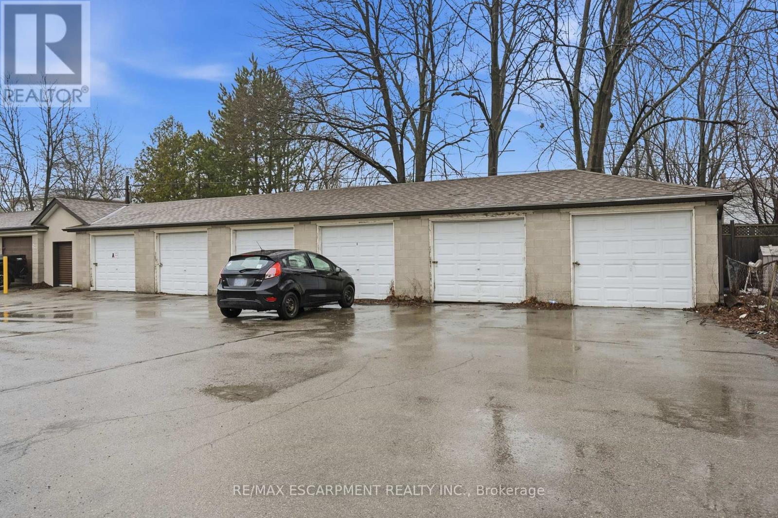 424 East 42nd Street, Hamilton, Ontario  L8T 3A9 - Photo 13 - X12878610