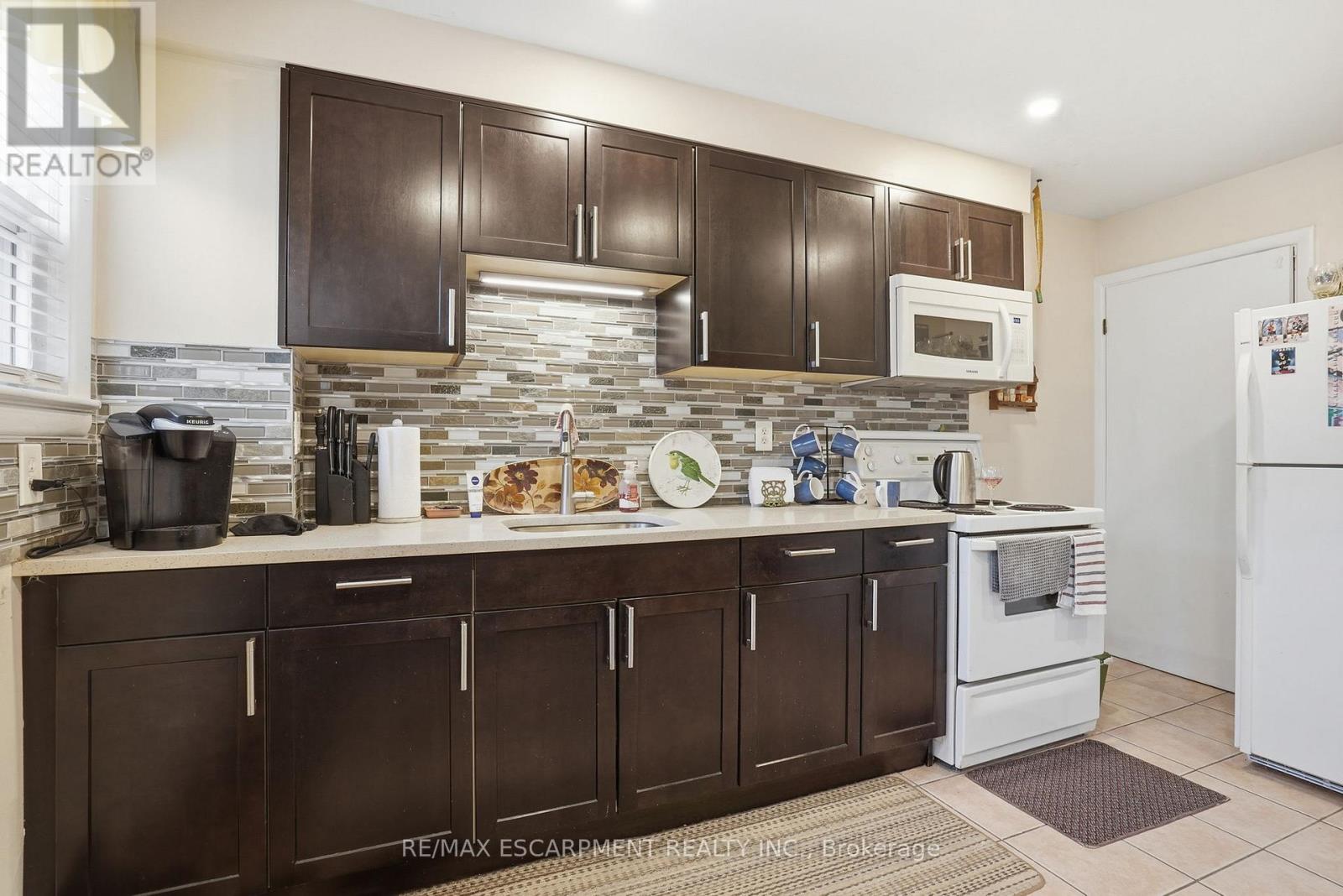 424 East 42nd Street, Hamilton, Ontario  L8T 3A9 - Photo 6 - X12878610