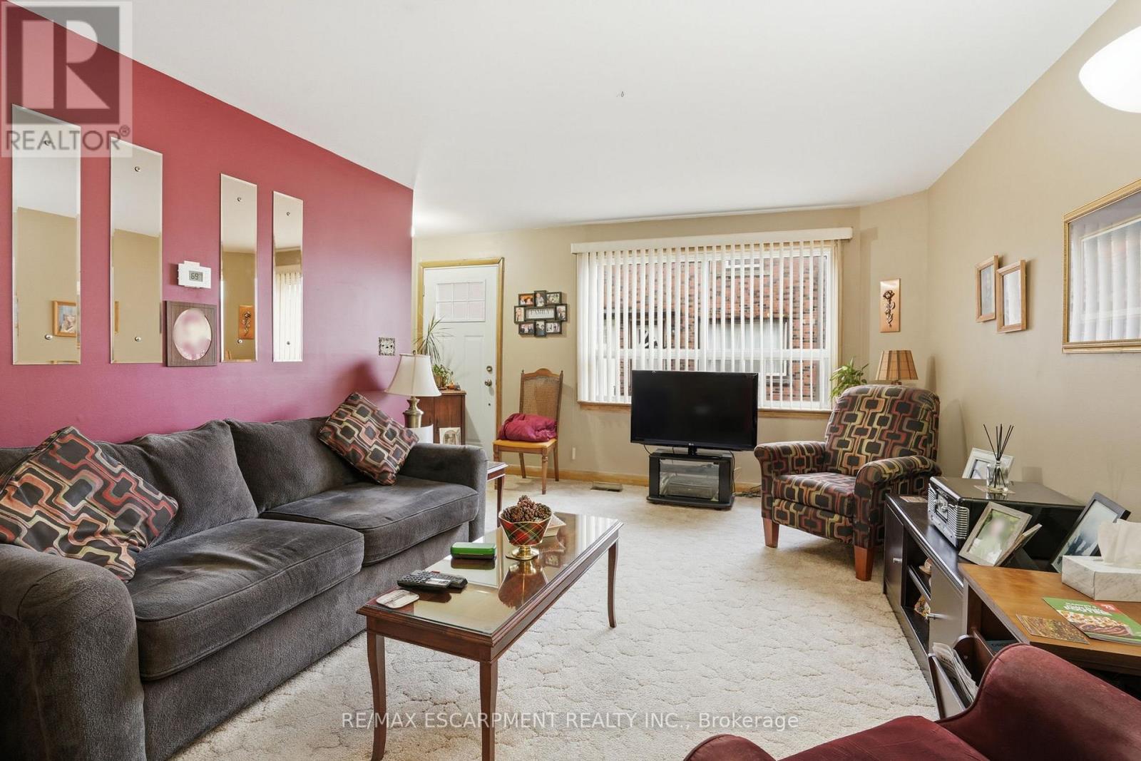 424 East 42nd Street, Hamilton, Ontario  L8T 3A9 - Photo 7 - X12878610