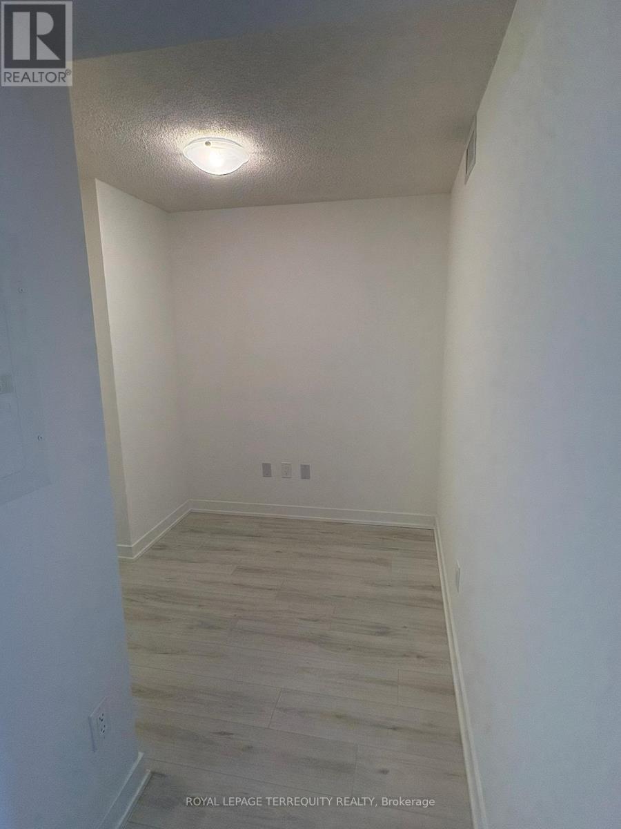 404 - 1010 Sandy Beach Road, Pickering, Ontario  L1W 0C7 - Photo 10 - E12877618