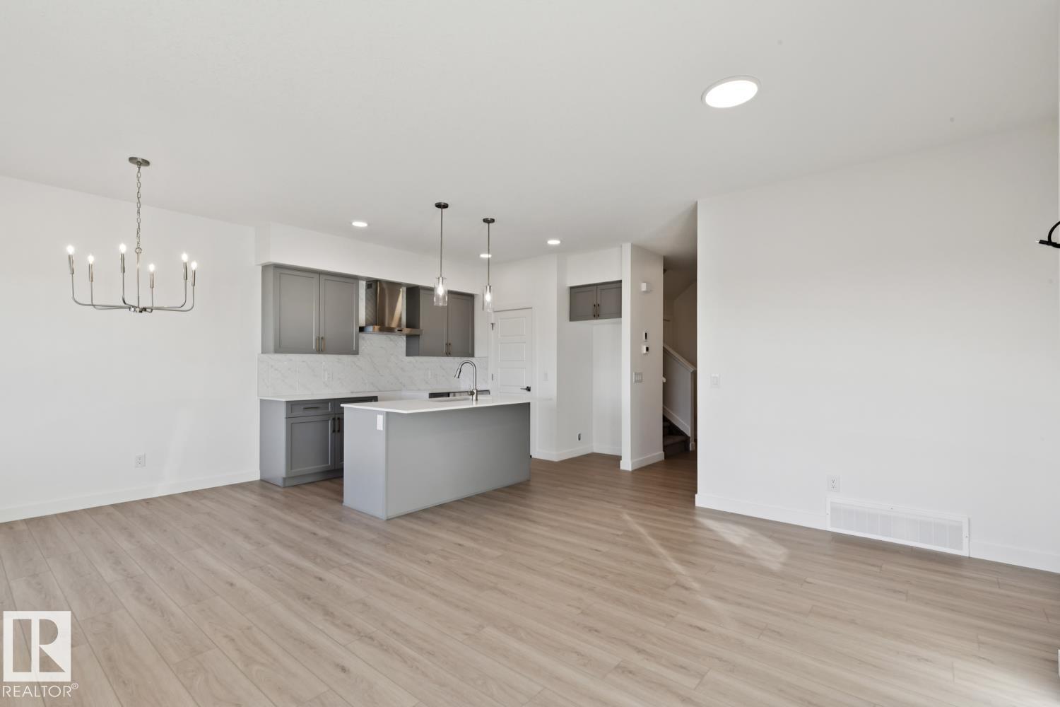 19131 20 Av Nw, Edmonton, Alberta  T6M 3E8 - Photo 3 - E4477218