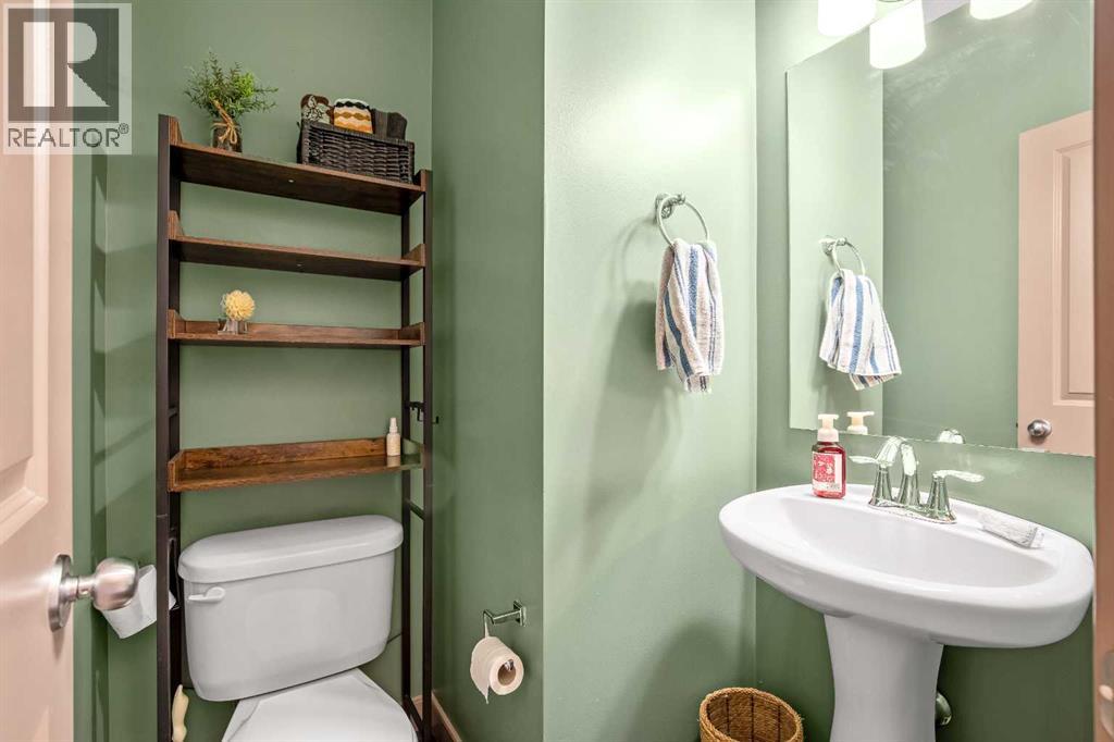 77 Elgin Meadows Manor Se, Calgary, Alberta  T2Z 0S1 - Photo 5 - A2289947