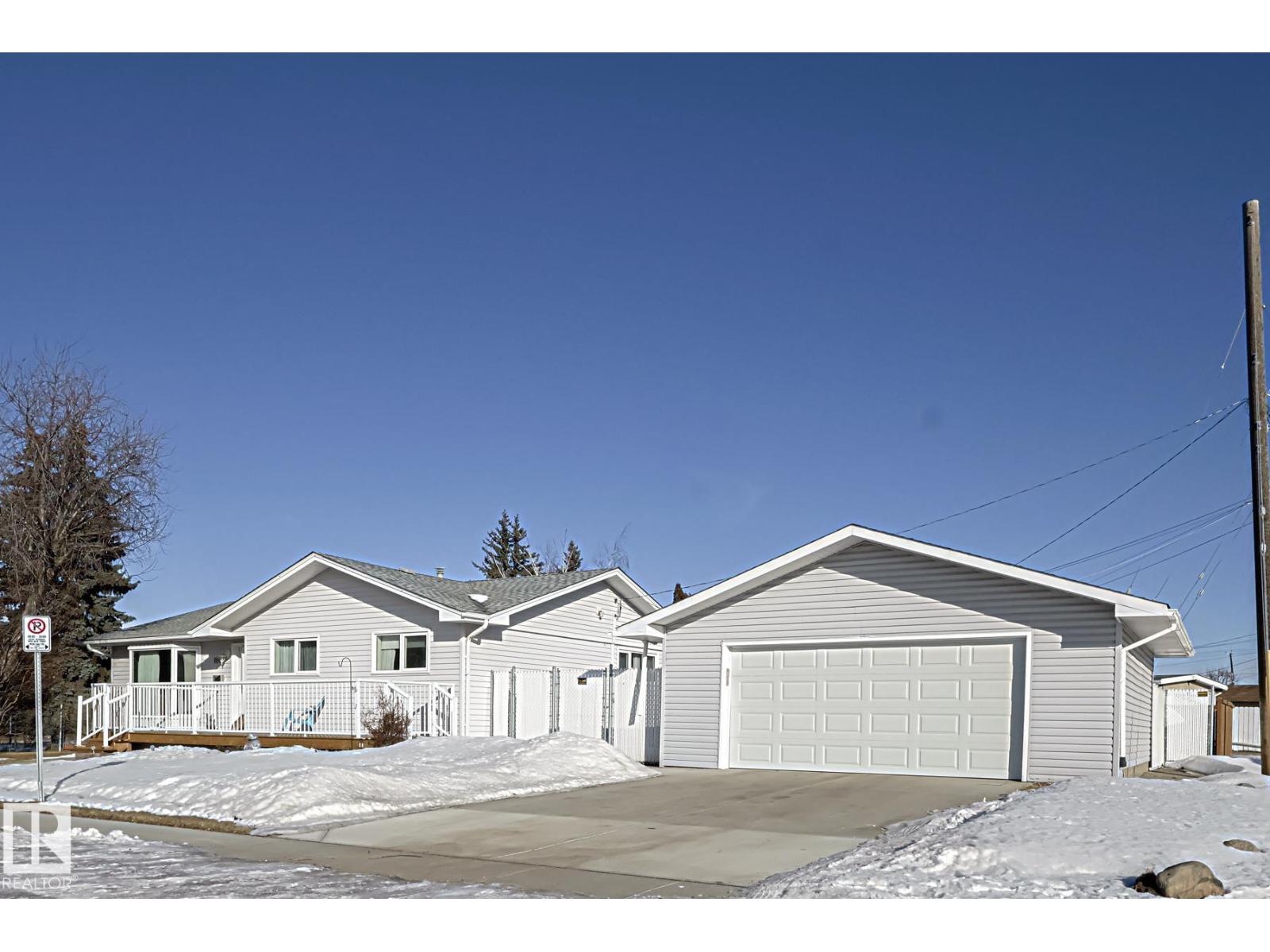 11148 41 AV NW, edmonton, Alberta