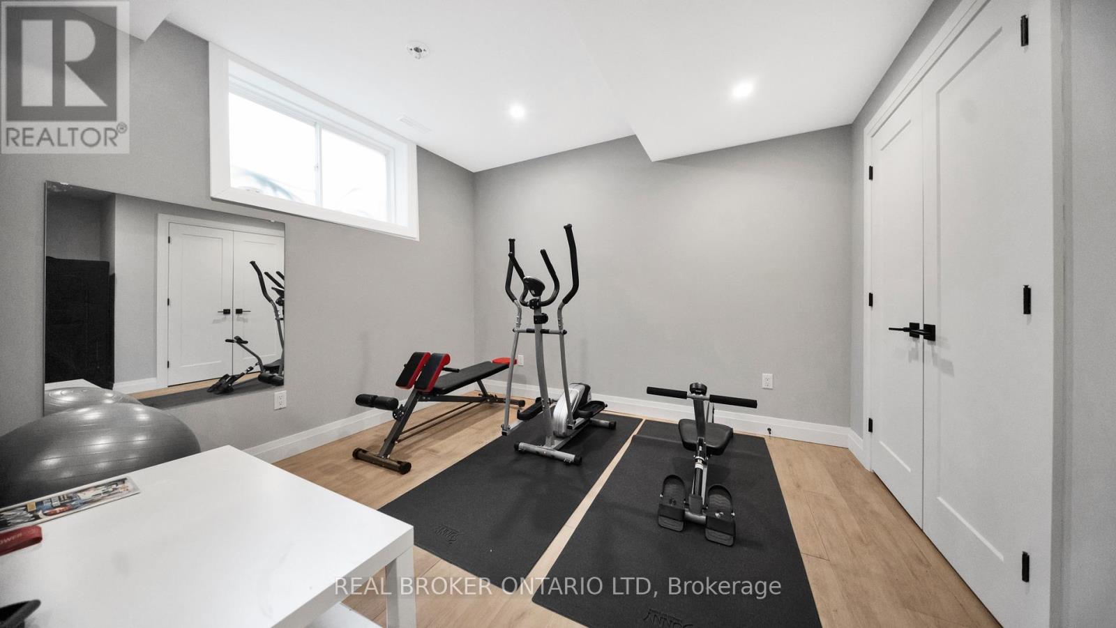 68 Locky Lane, Middlesex Centre, Ontario  N0L 1R0 - Photo 33 - X12878660