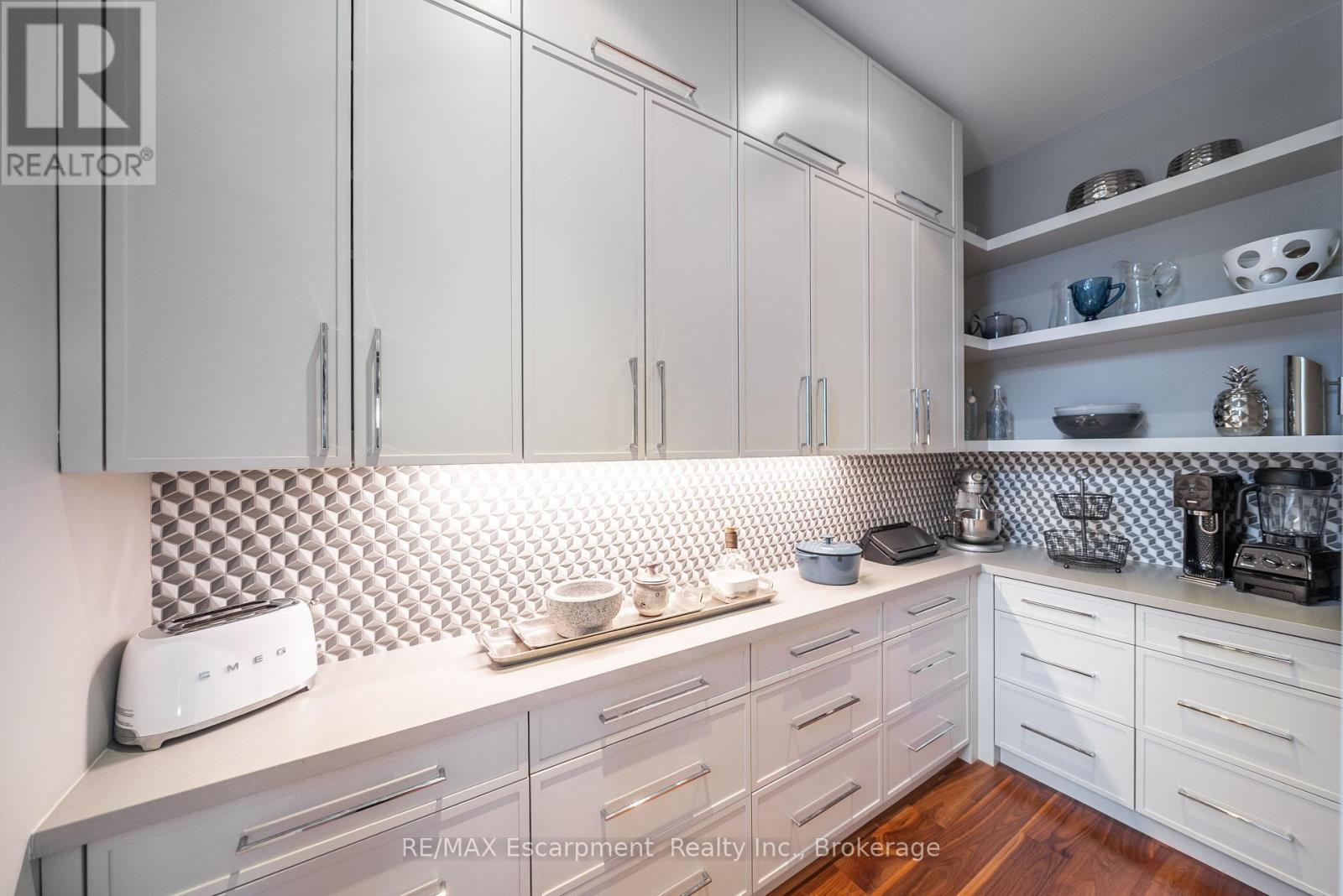 238 Hart Avenue, Burlington, Ontario  L7N 1P1 - Photo 14 - W12878512