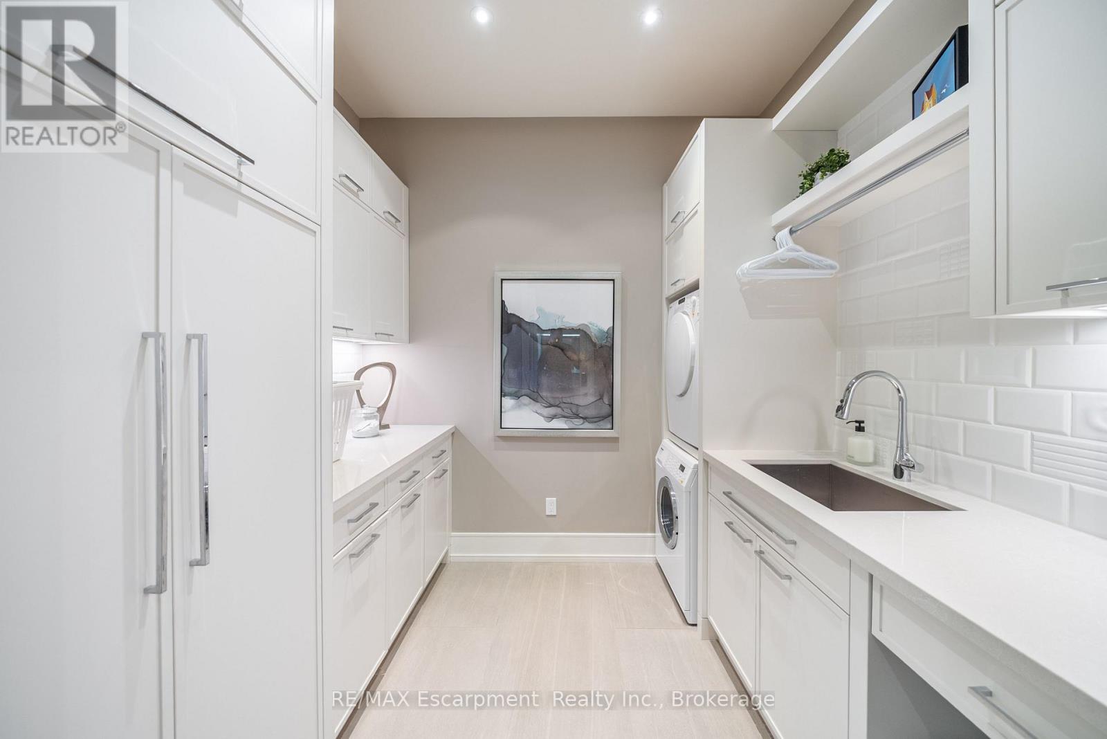 238 Hart Avenue, Burlington, Ontario  L7N 1P1 - Photo 26 - W12878512