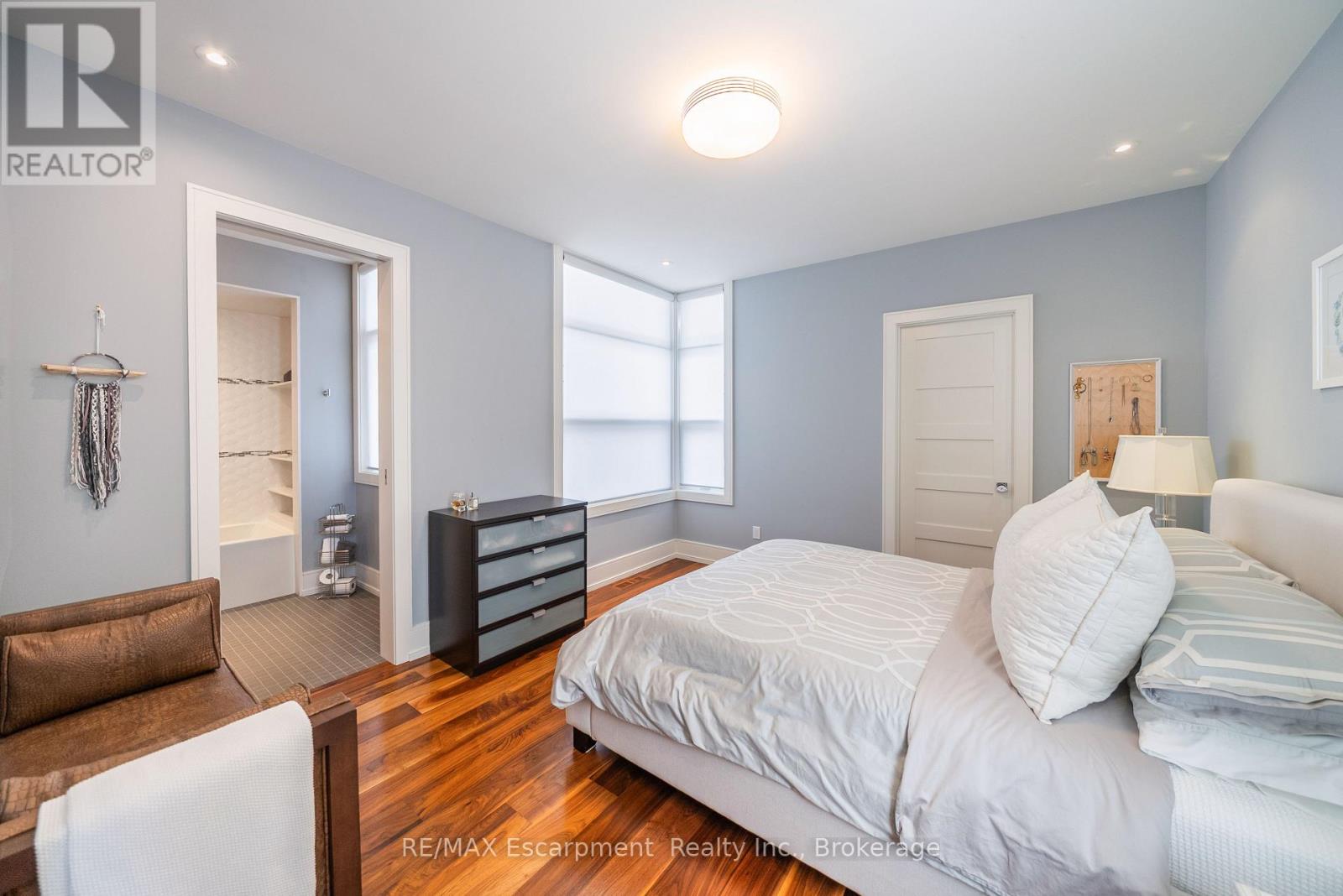 238 Hart Avenue, Burlington, Ontario  L7N 1P1 - Photo 28 - W12878512