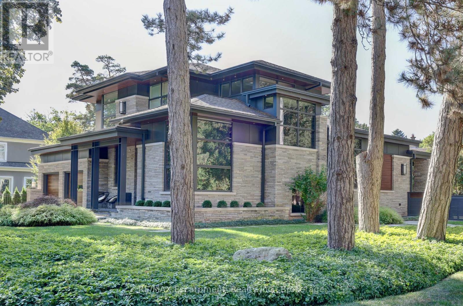 238 Hart Avenue, Burlington, Ontario  L7N 1P1 - Photo 47 - W12878512