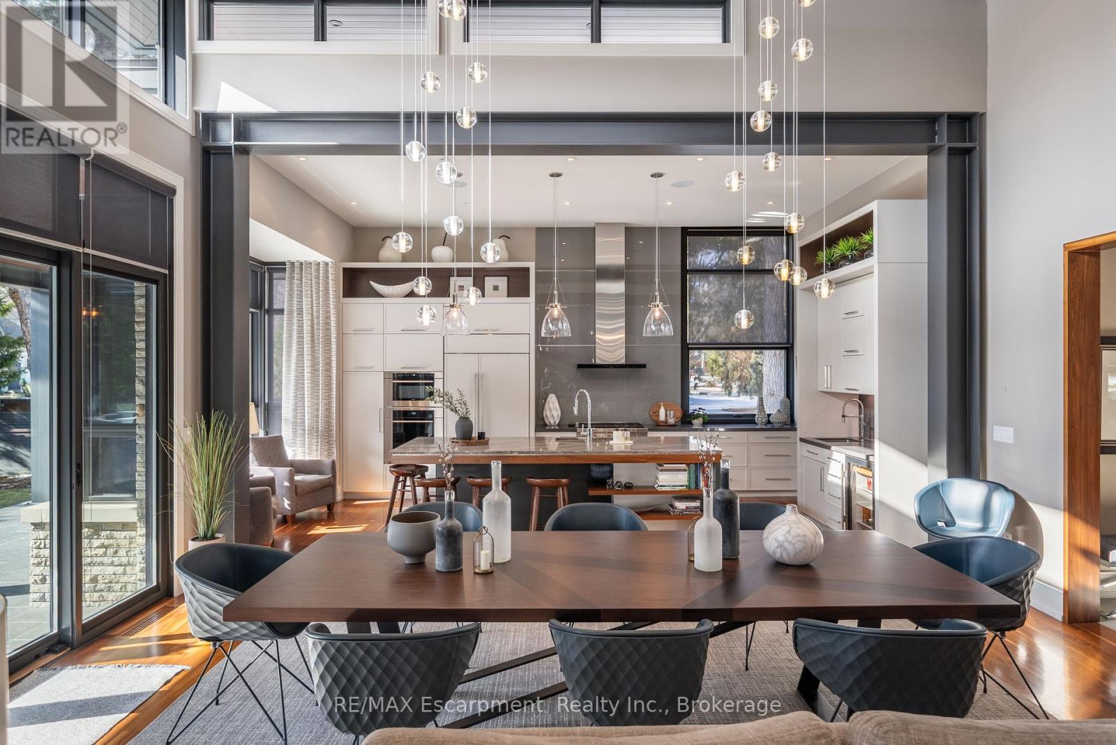 238 Hart Avenue, Burlington, Ontario  L7N 1P1 - Photo 9 - W12878512